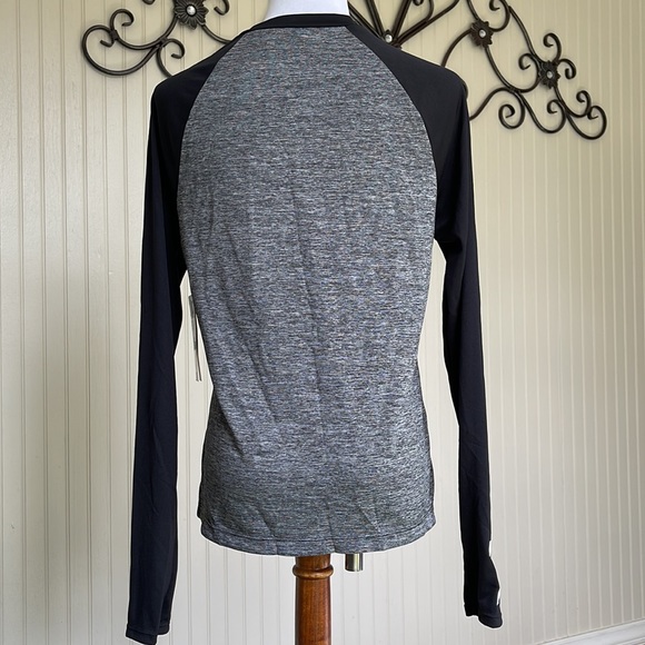 Adidas Swim Tee Size Medium NWT - Picture 5 of 7